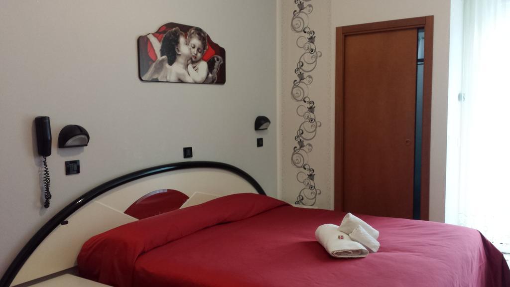 Hotel Beppe Римини Экстерьер фото